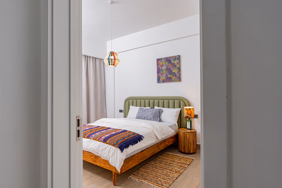 Riverside Square Residence - Three bedroom + DSQ