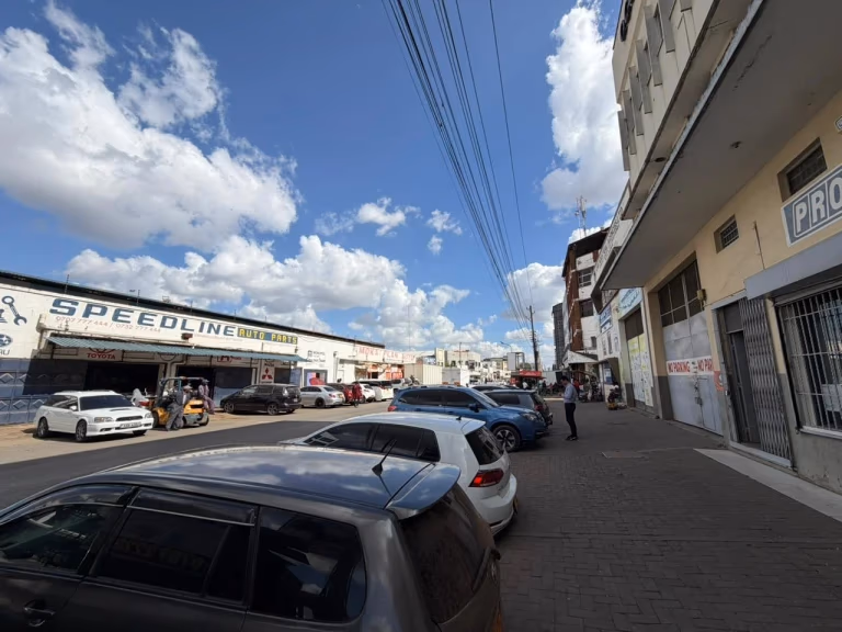 Commercial building for sale
