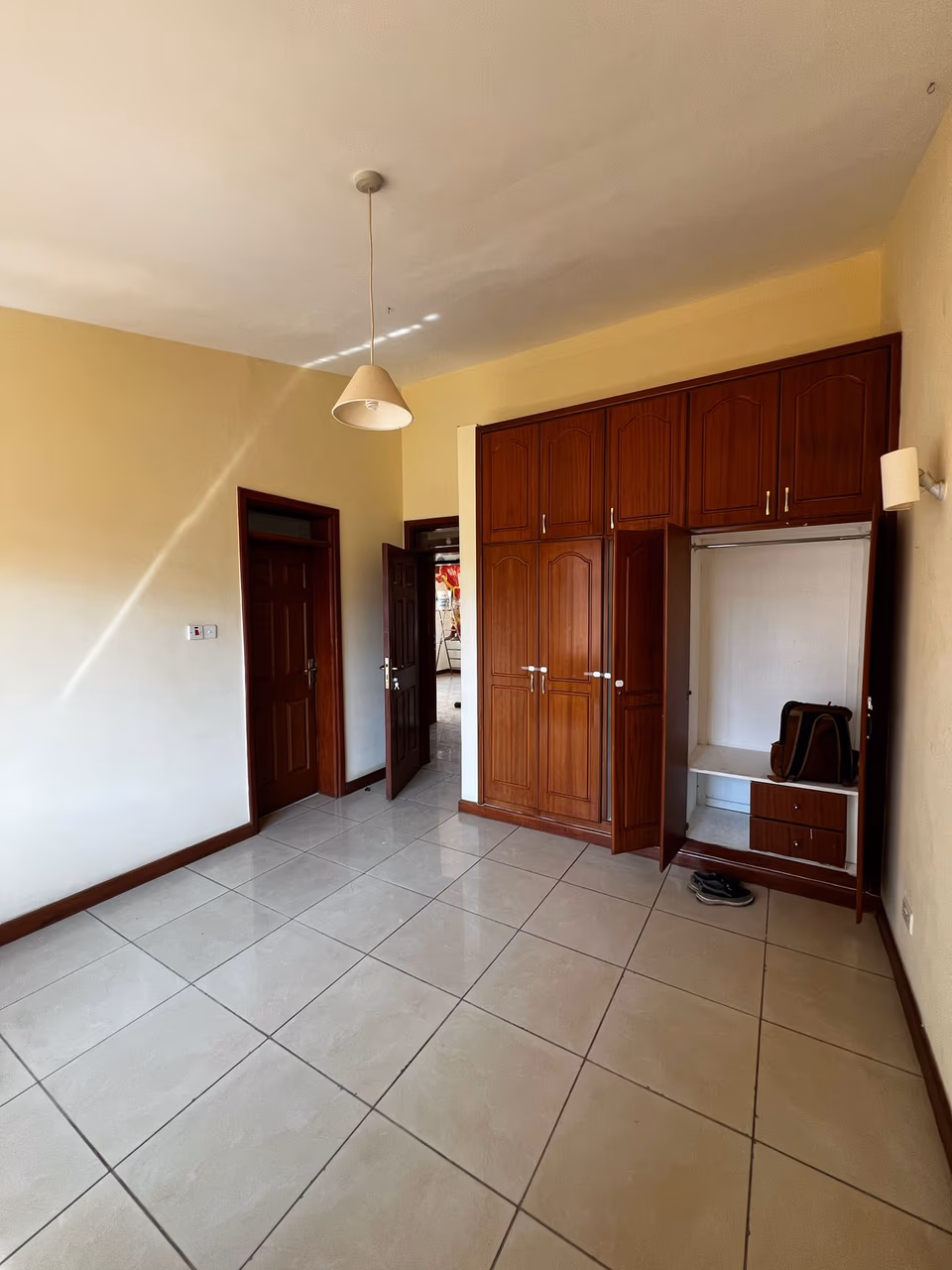 2-bedroom penthouse apartment for Rent