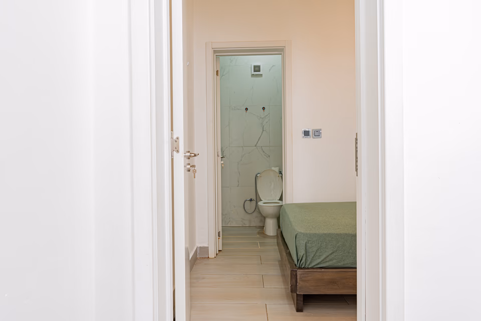 Riverside Square Residence - Three bedroom + DSQ