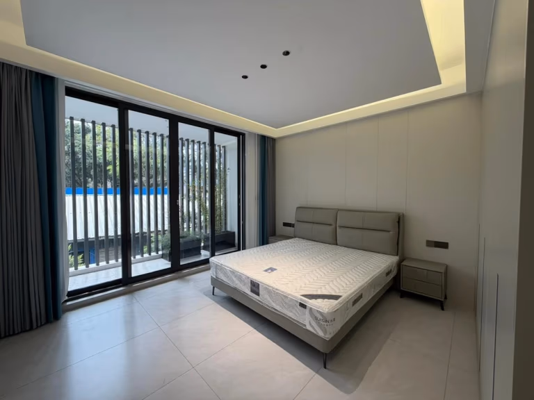 Exquisite five-bedroom villas for sale