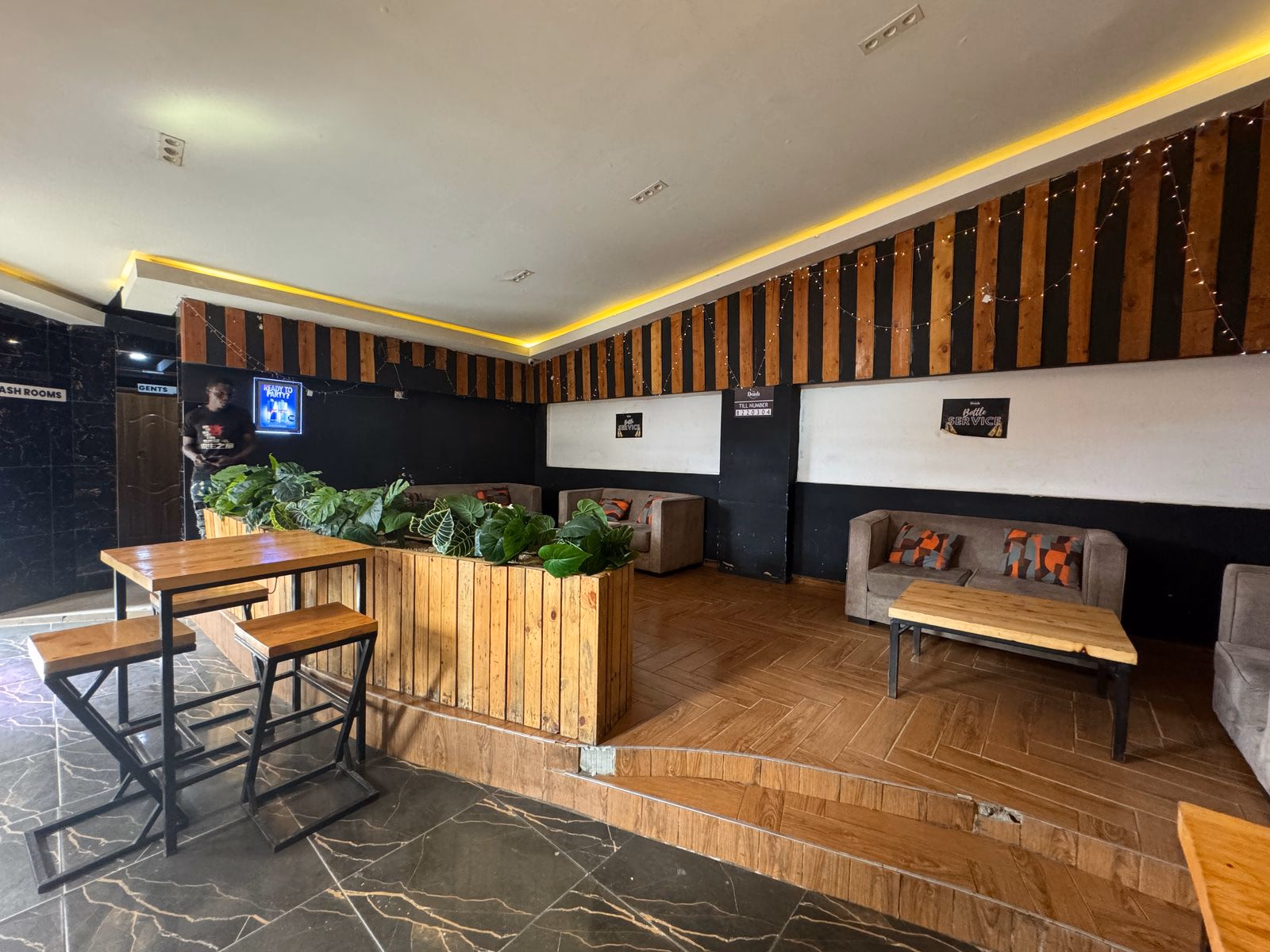 Prime Bar & Restaurant Space for Lease