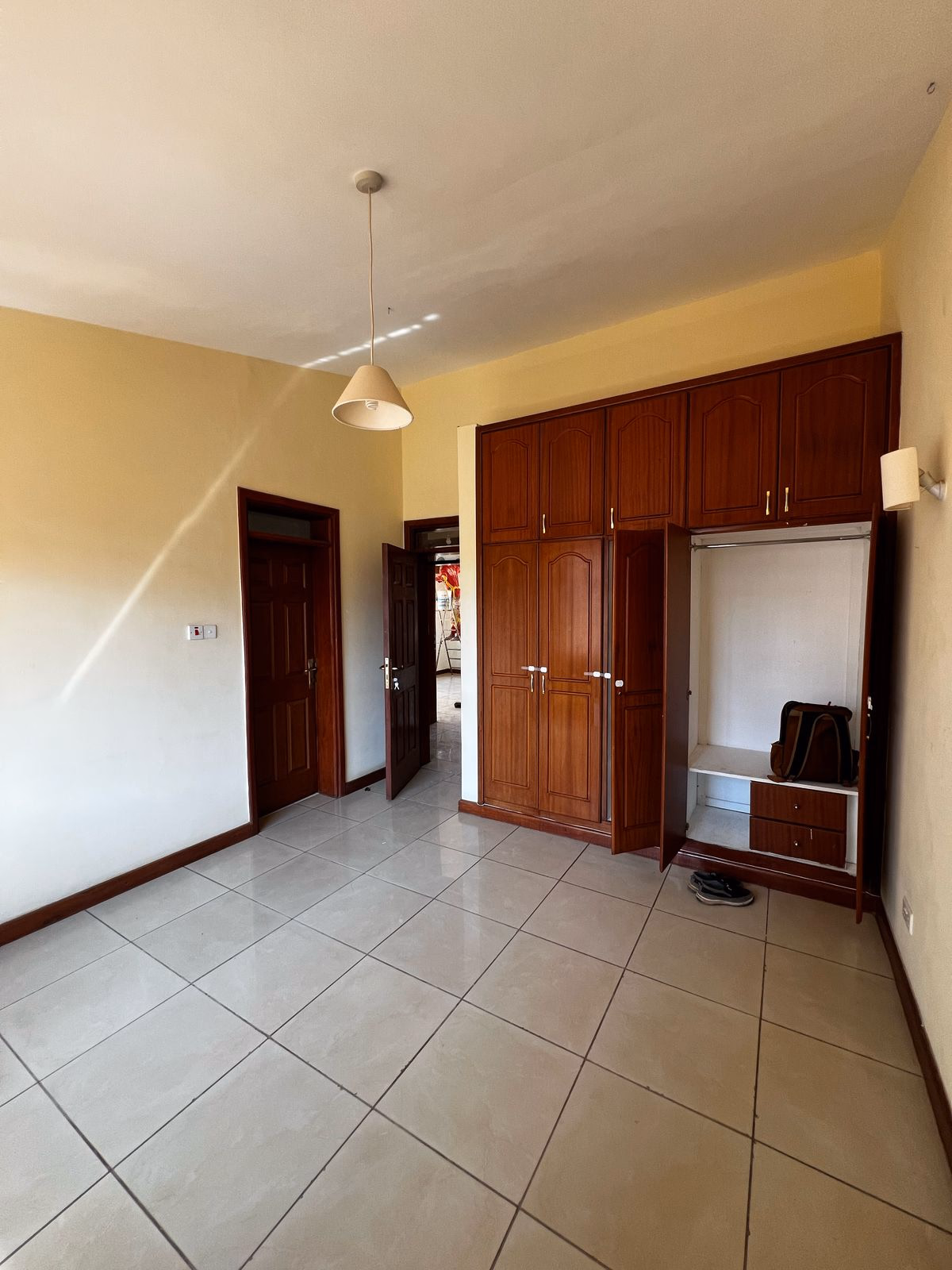 2-bedroom penthouse apartment for Rent