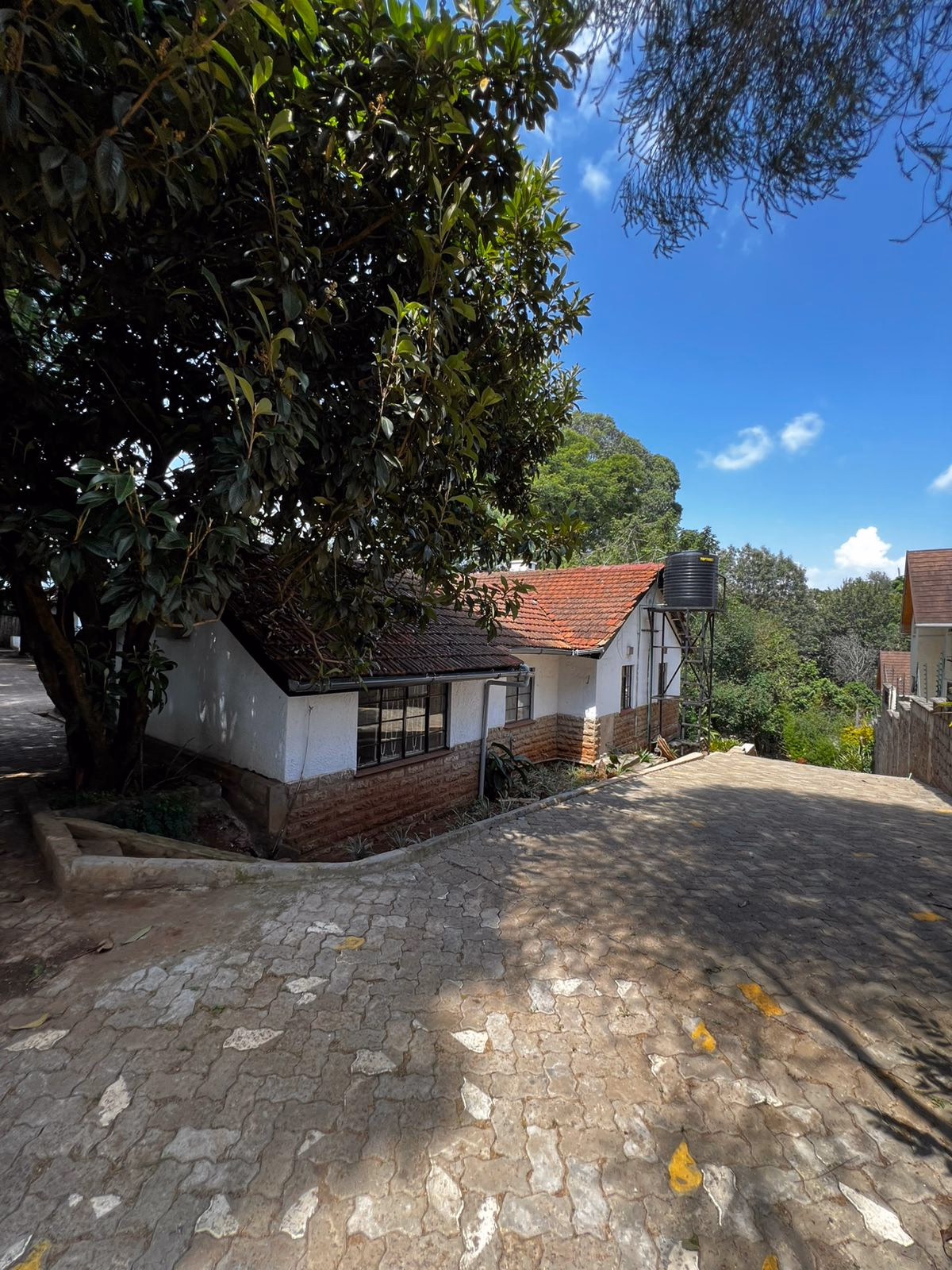 Commercial Property available for Rent
